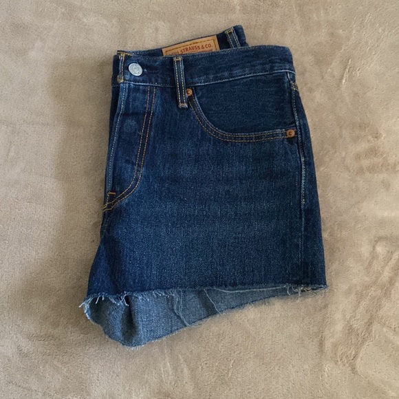 Levi’s shorts - Picture 4 of 5